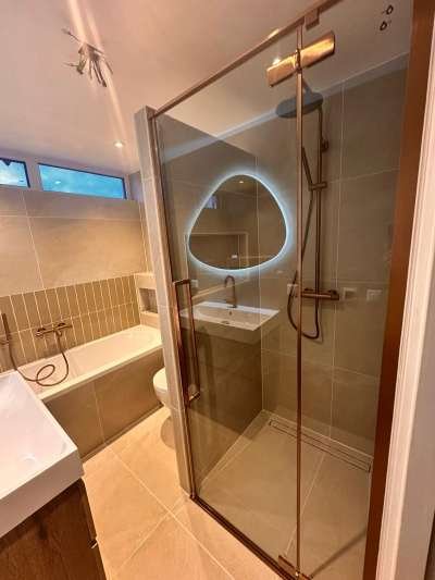 Badkamerrenovatie – afwerking (29)